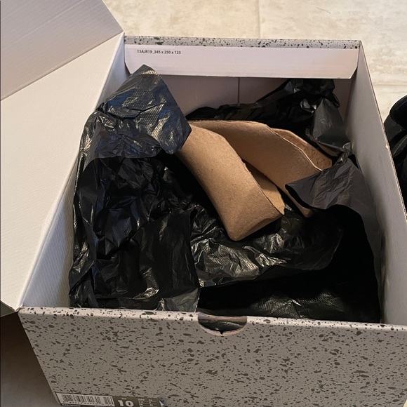 Nike Air Jordan 6 Retro size 10 men’s - Picture 15 of 16